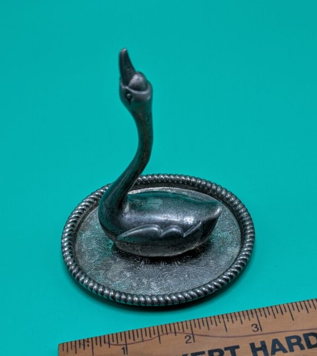 cropped-PXL_20260928_184543227-scaled-1.jpg Vintage Swan Ring Jewelry Holder - Image 1