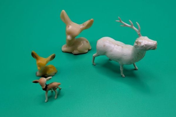 Lot of 4 vintage Deer