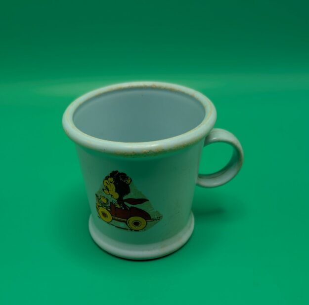 cropped-PXL_20261004_190223365-scaled-2.jpg Blue vintage Childs Cup - Image 1