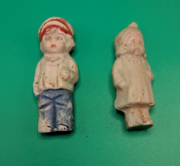 cropped-PXL_20261004_191303531-scaled-2.jpg Two Porcelian Bisque Miniature Dolls - Image 1